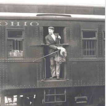 Picture of railway clerk in 1913